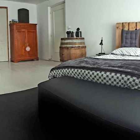 Chambre Au Tonneau Fleurie Exteriér fotografie