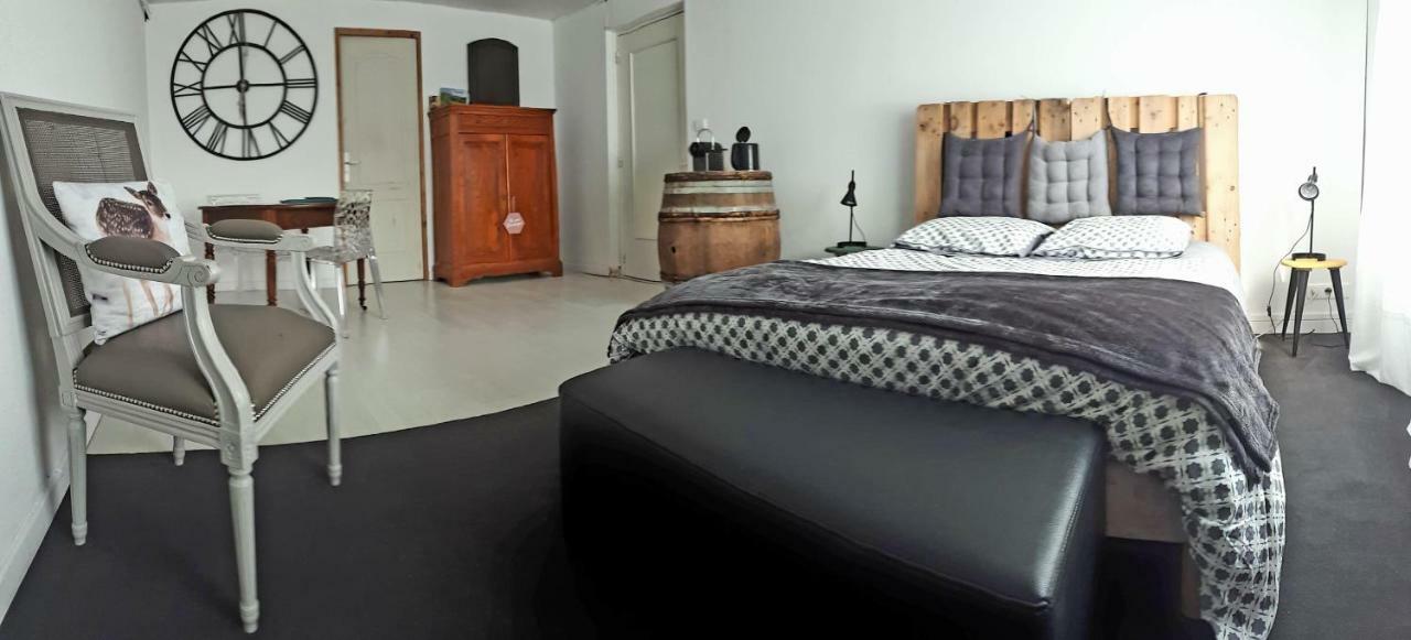 Chambre Au Tonneau Fleurie Exteriér fotografie